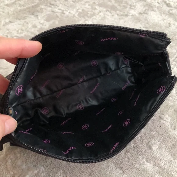 Chance Chanel cosmetic bag - Picture 4 of 10